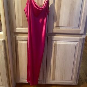 Bebe’s midi dress